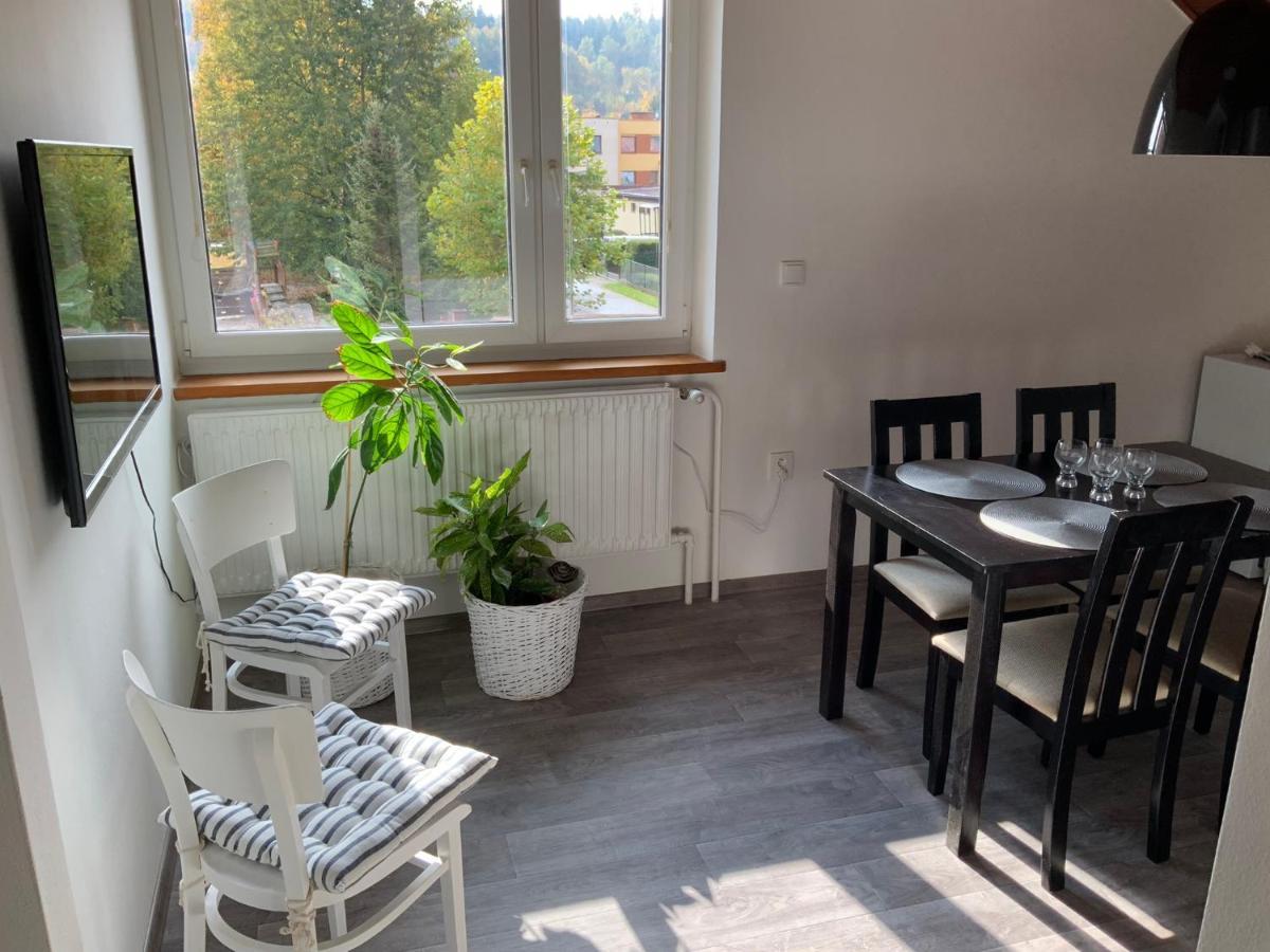 Apartman V Podkrovi Hostinne  ภายนอก รูปภาพ